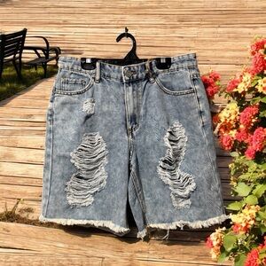 NWT Indigo Rein Acid Wash Distressed Denim Shorts